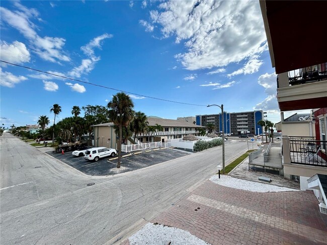 Foto del edificio - 116 143rd Ave