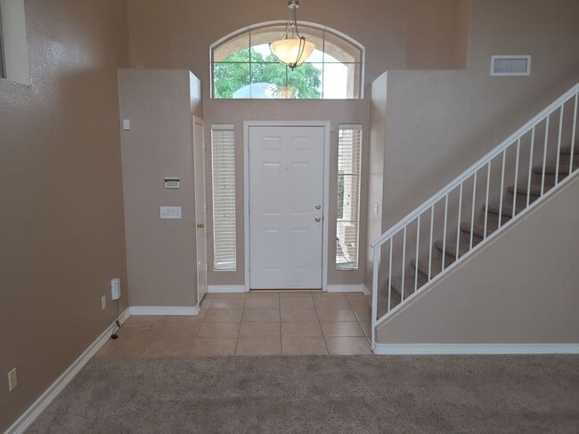 Building Photo - Tempe home