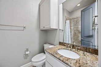Building Photo - 328 Bomar St