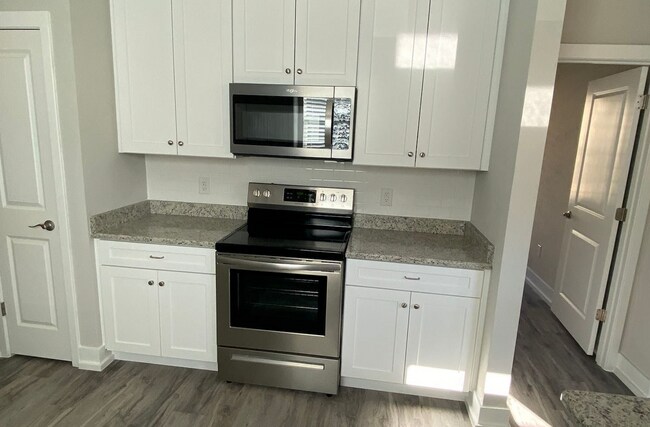 Foto del edificio - 3 Bedroom, 2 Bathroom Home – Historic Downtown Gainesville
