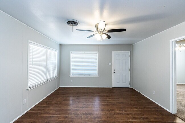 Foto del edificio - Cute 2/2 With Tons of Space, Minutes from Texas Tech!