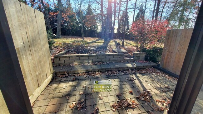 Foto del edificio - Townhome in Excellent Greenville Location!