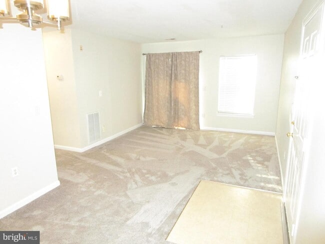 Building Photo - 6510 Lake Park Dr