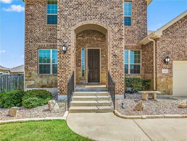 Building Photo - 2208 Legend Hill Dr