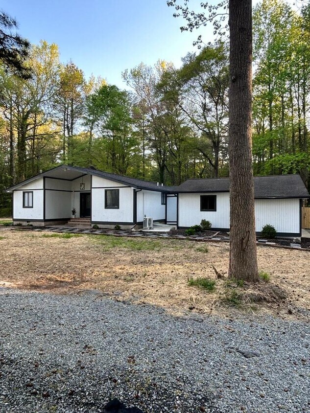 Primary Photo - 24934 Patriots Way, Unit A