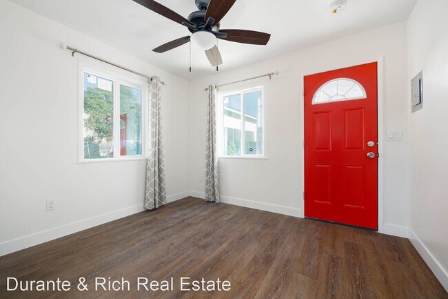 Building Photo - 1 br, 1 bath House - 722 Jewell Drive