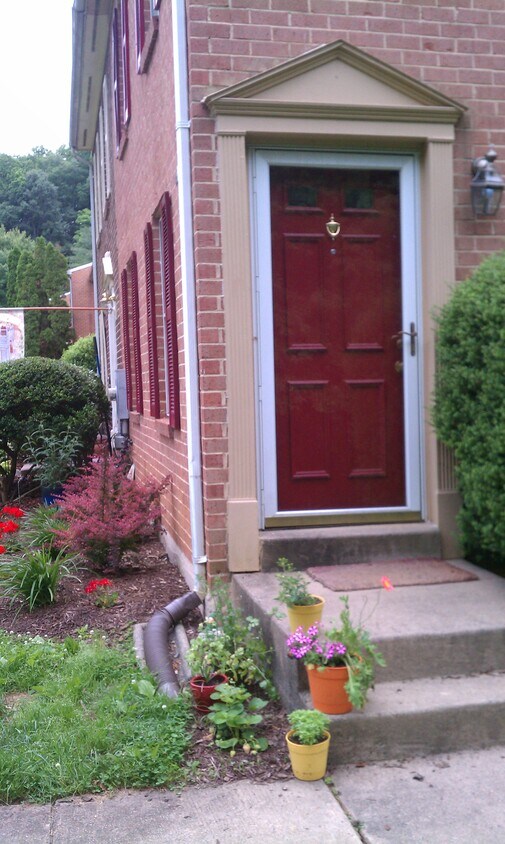 Primary Photo - 6430 Blarney Stone Ct