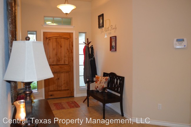 Building Photo - 3 br, 2 bath House - 3315 Vineyard