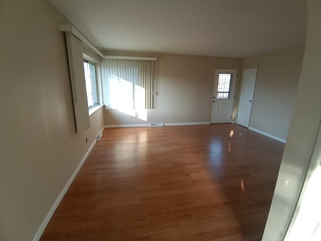 Foto del edificio - 545 N Princeton Ave