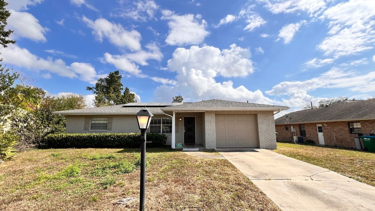 Primary Photo - Charming 2-Bedroom Home with Solar Panels ...