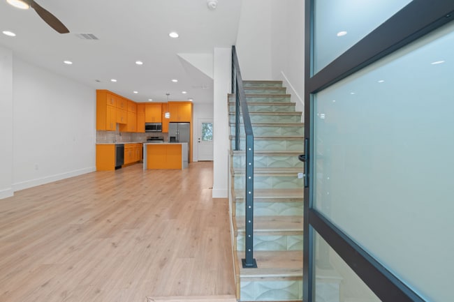 Building Photo - 124 S Mockingbird Cir