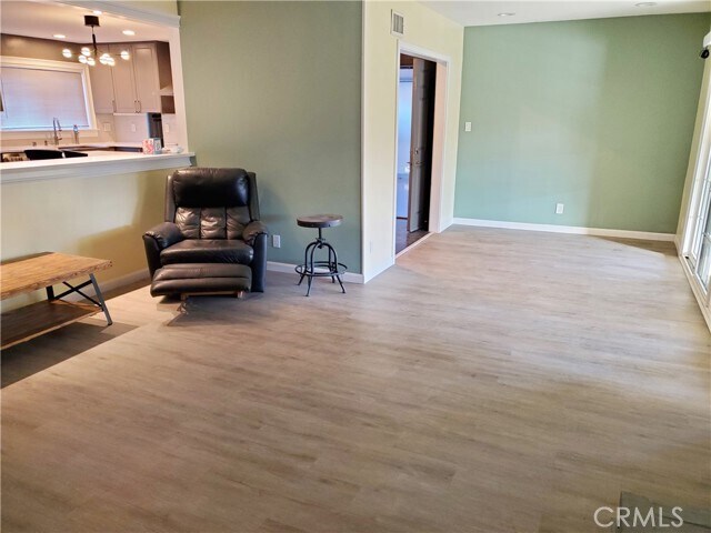 Foto del edificio - 3016 Mineral Wells Dr