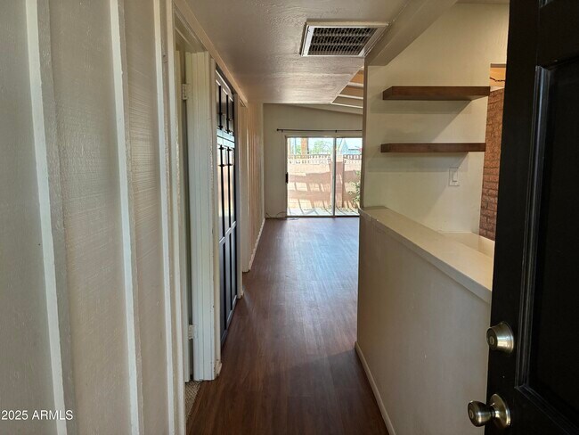 Building Photo - 3066 N 32nd St