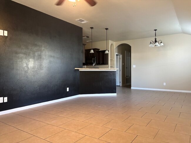 Building Photo - 4510 Cambridge Dr