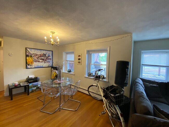 Building Photo - 311 Tappan St