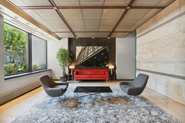 Foto del edificio - 600 N Kingsbury St
