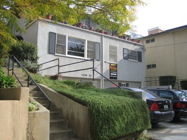 Building Photo - 1230 McClellan Dr