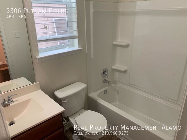 Building Photo - 3306 Putnam Flds