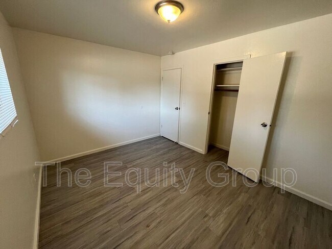 Building Photo - 397 S Valencia Blvd