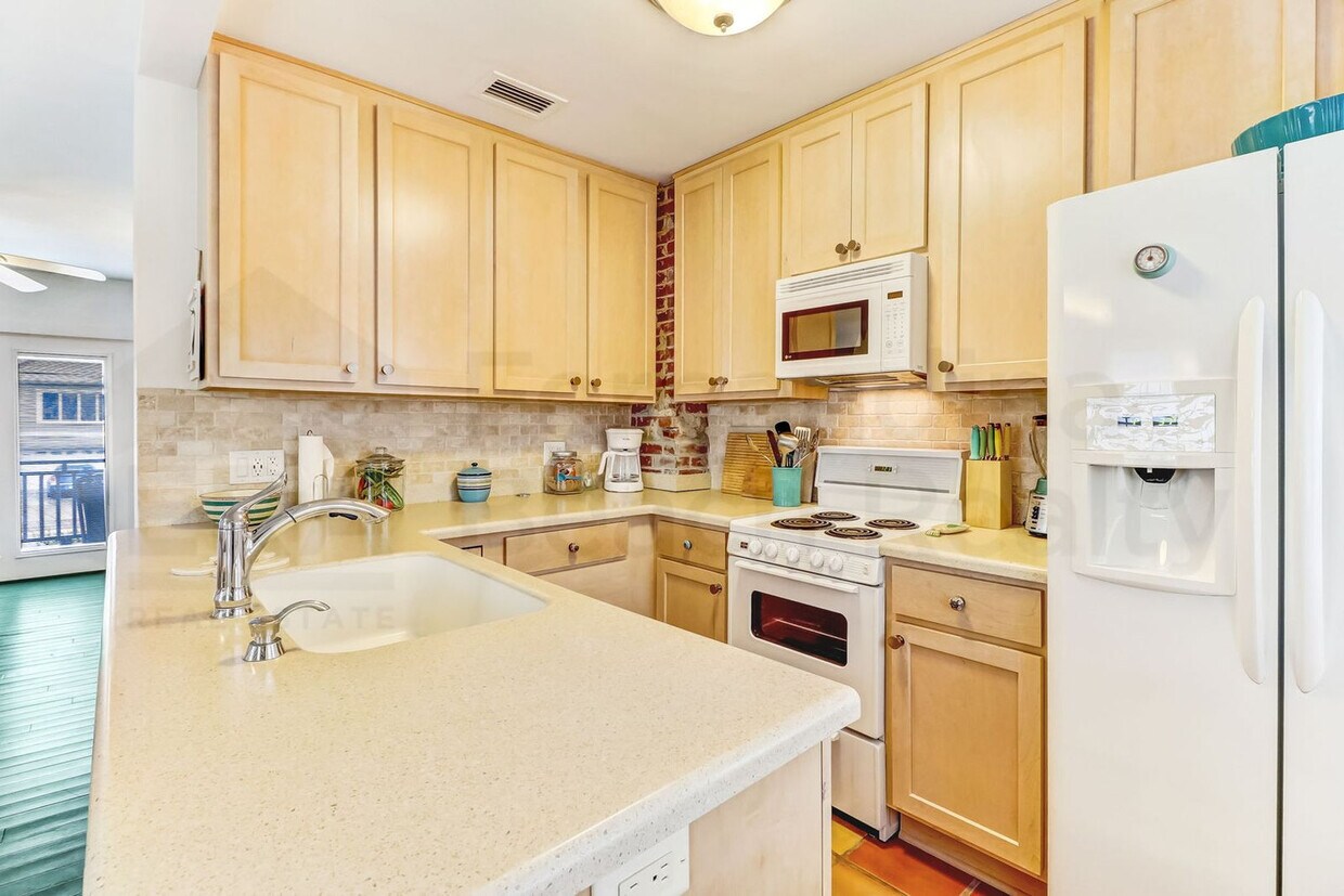 Foto principal - 2185 S Fletcher Ave
