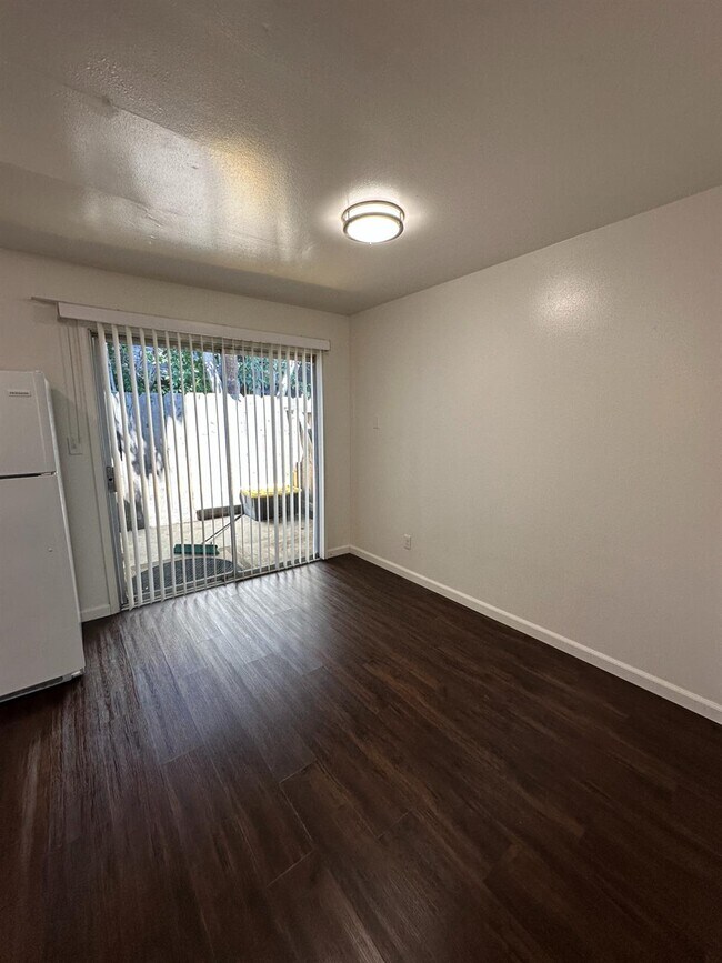 Foto del edificio - 1409 W Fairmont Ave