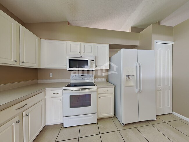 Building Photo - 1107 Summer Breeze Dr