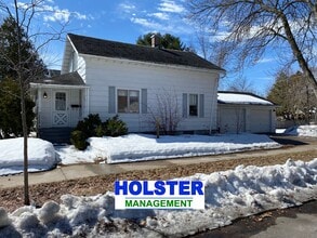 Building Photo - 1702 Roosevelt St