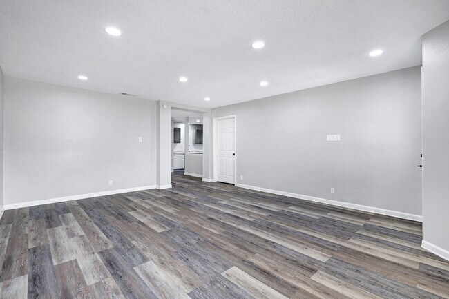 Building Photo - ***APPLICATION CURRENTLY UNDER REVIEW***Co...