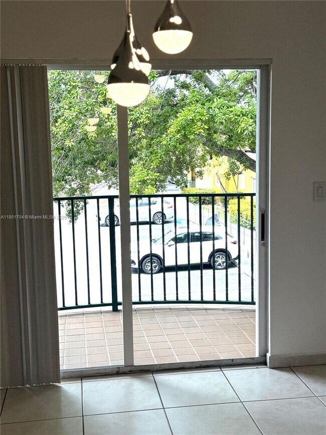 Foto del edificio - 7340 NW 114th Ave