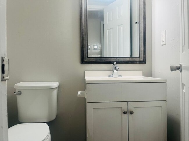 Building Photo - 131 Wall St