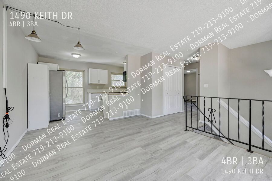 Primary Photo - 1490 Keith Dr