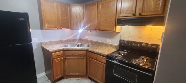 Foto del edificio - 6205 S Michigan Ave