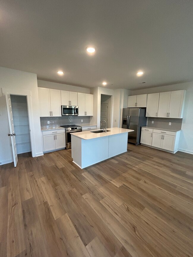 Foto del edificio - 700 Dreamers Private Ln