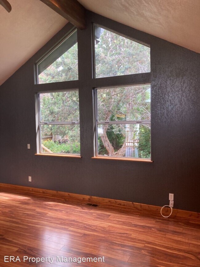 Foto del edificio - 4 br, 2 bath House - 745 W Mountain View Dr