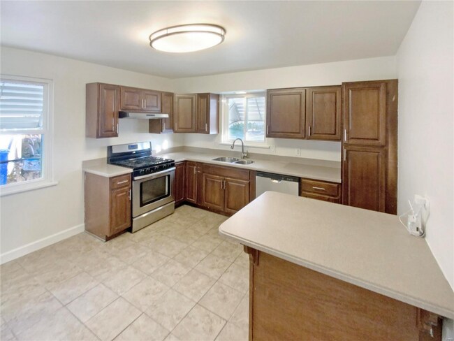 Foto del edificio - 6448 Clifton Hills Dr
