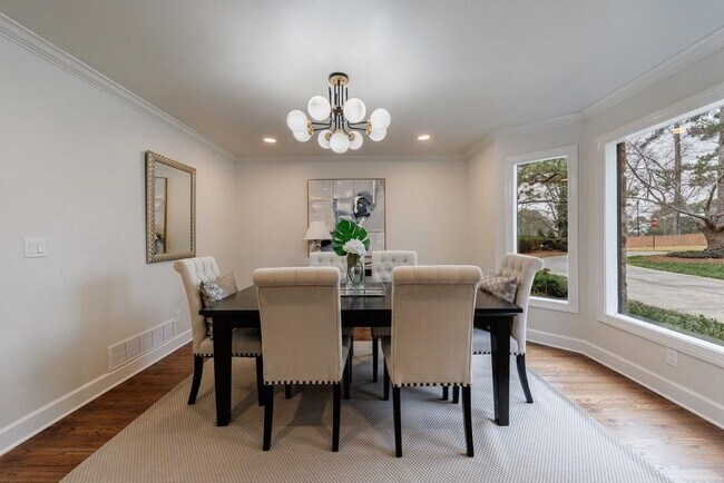 Building Photo - 459 Atlanta Country Club Dr