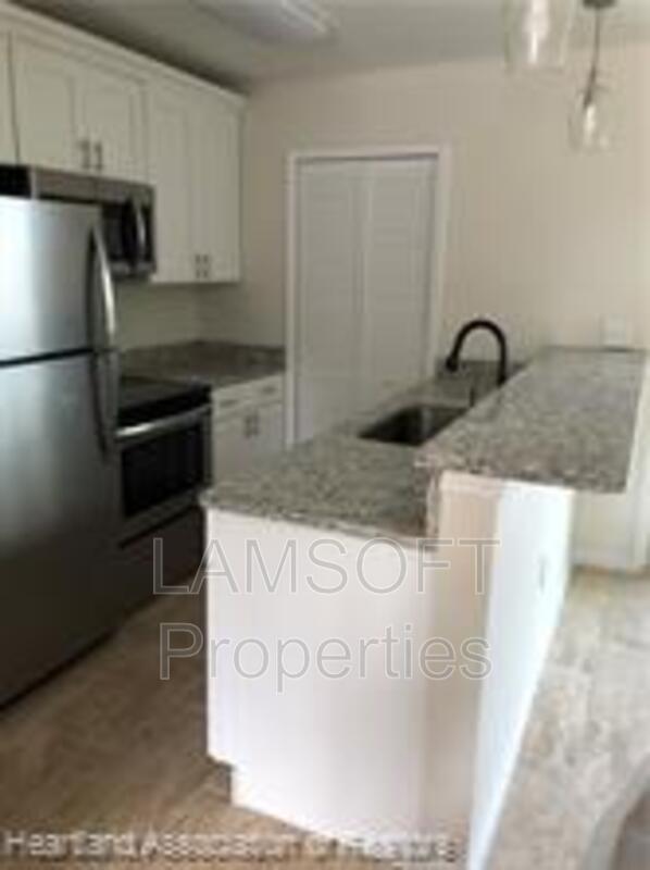 Foto del edificio - 1041 Lake June Rd