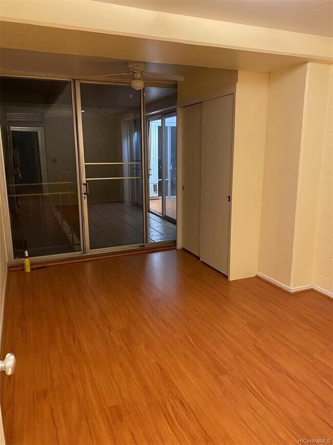 Bedroom 1 - 1415 Victoria St