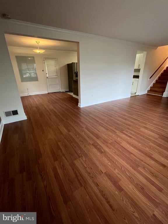 Foto del edificio - 5807 Lamont Dr