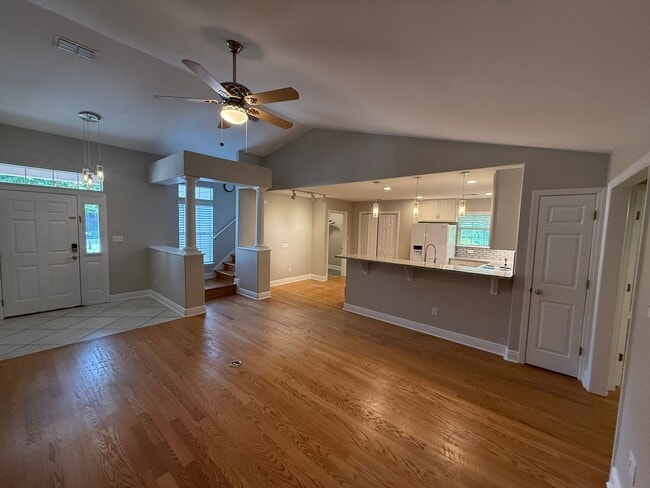 Building Photo - East Tallahassee Townhome With Garage