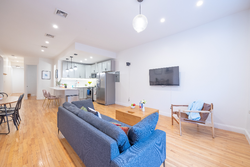 Foto principal - 355 Tompkins Ave