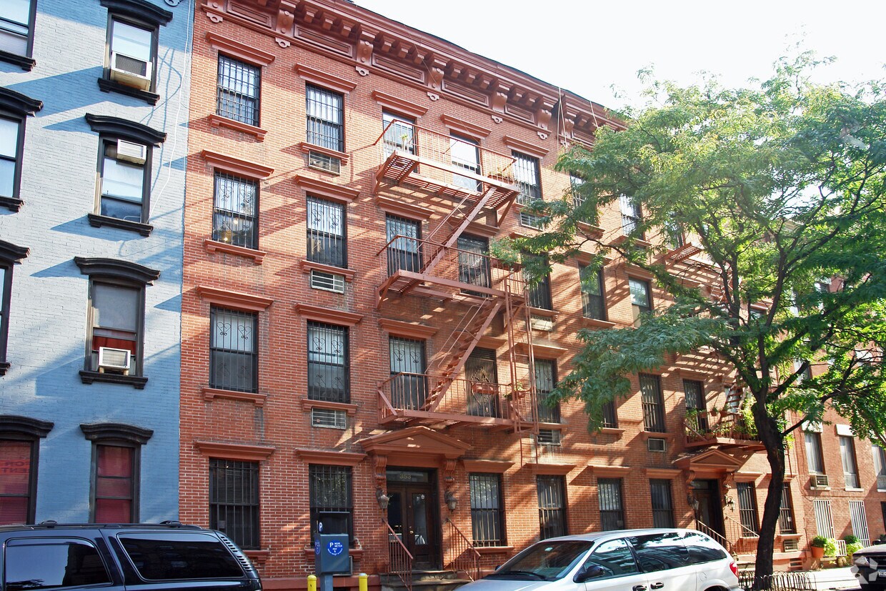 Building Photo - 351-353 W 53rd St
