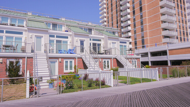 Foto del edificio - 5208 Boardwalk