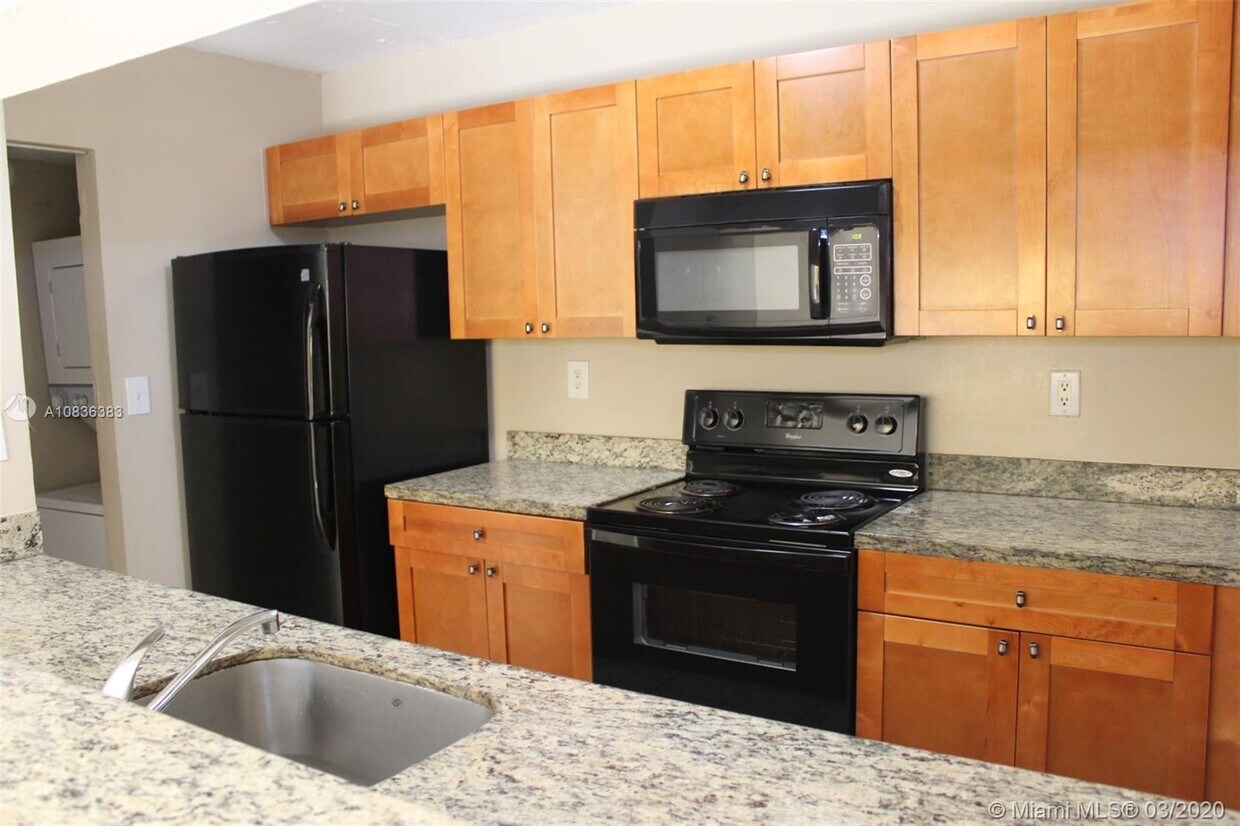 550 NW 114th Ave 103 Sweetwater Fl 33172 - 550 NW 114th Ave  103 Sweetwater Fl 33172