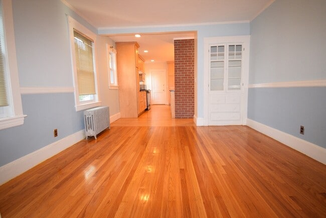 Building Photo - 39 S Normandy Ave