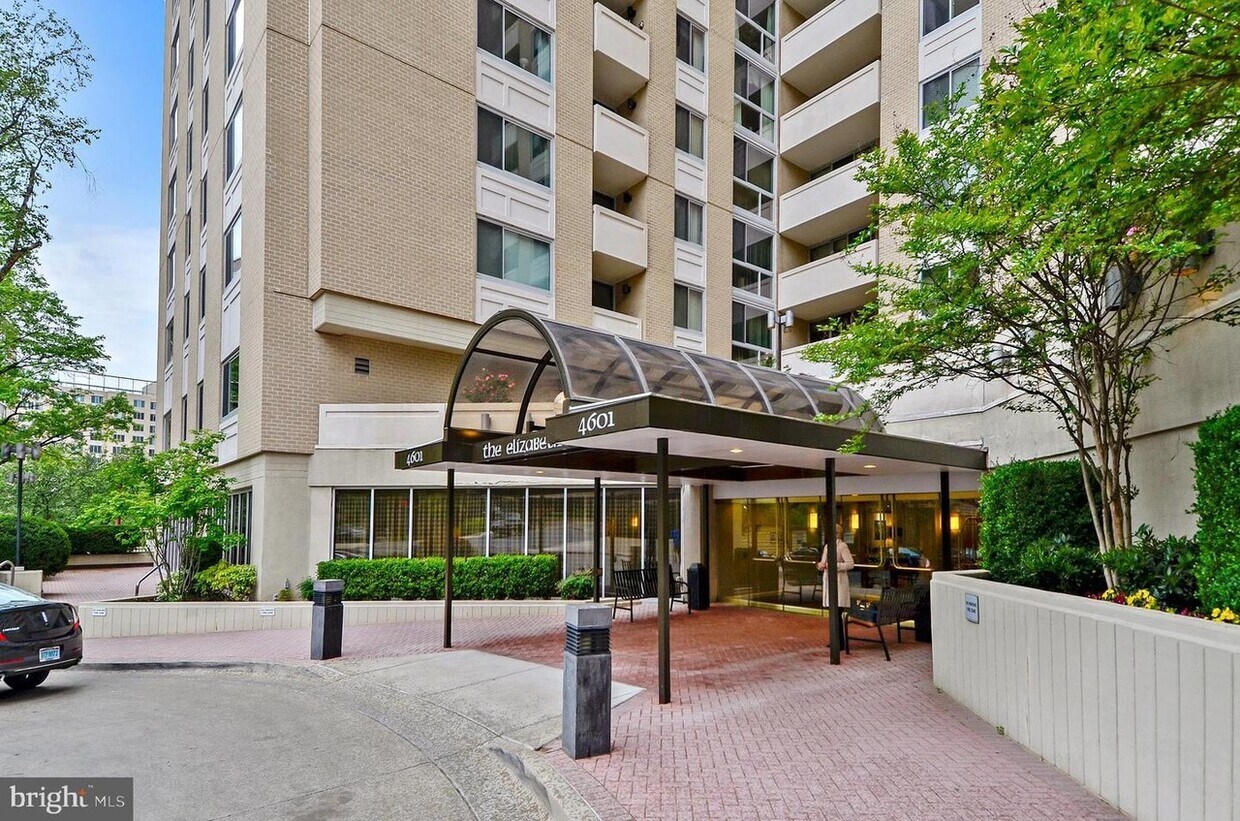Primary Photo - 4601 N Park Ave