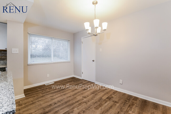 Building Photo - 8429 Jacklin Ave