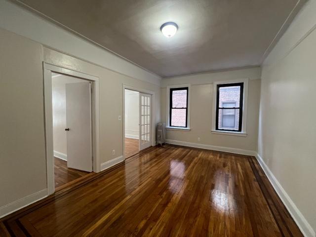 Foto del edificio - 2 bedroom in SUNNYSIDESunnyside NY 11104