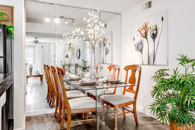 2 dormitorios, 2 baños - 105 m² - Comedor - Timber Chase at Sarasota Bay