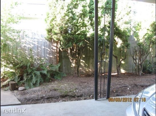 Building Photo - 2 br, 1 bath House - 1715 Beach st